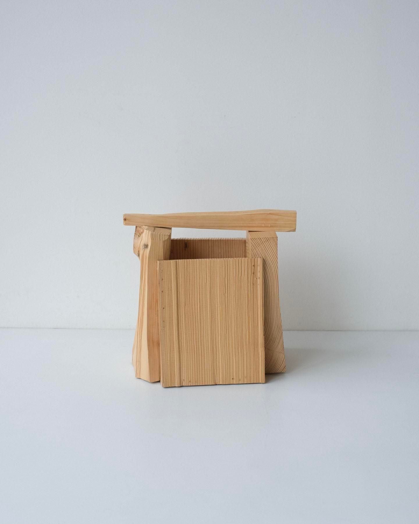 ESSI 015 wooden basket