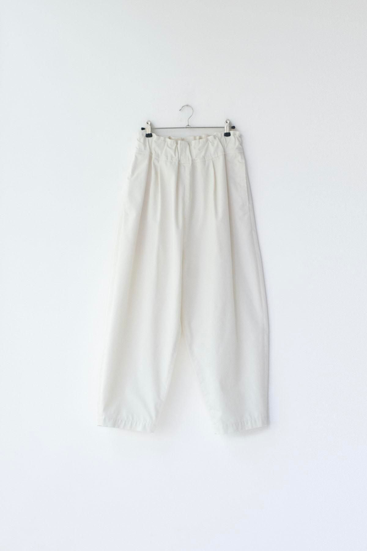 ハイカウントスタンダードチノ　テーパードパンツ / Off White［size S］
