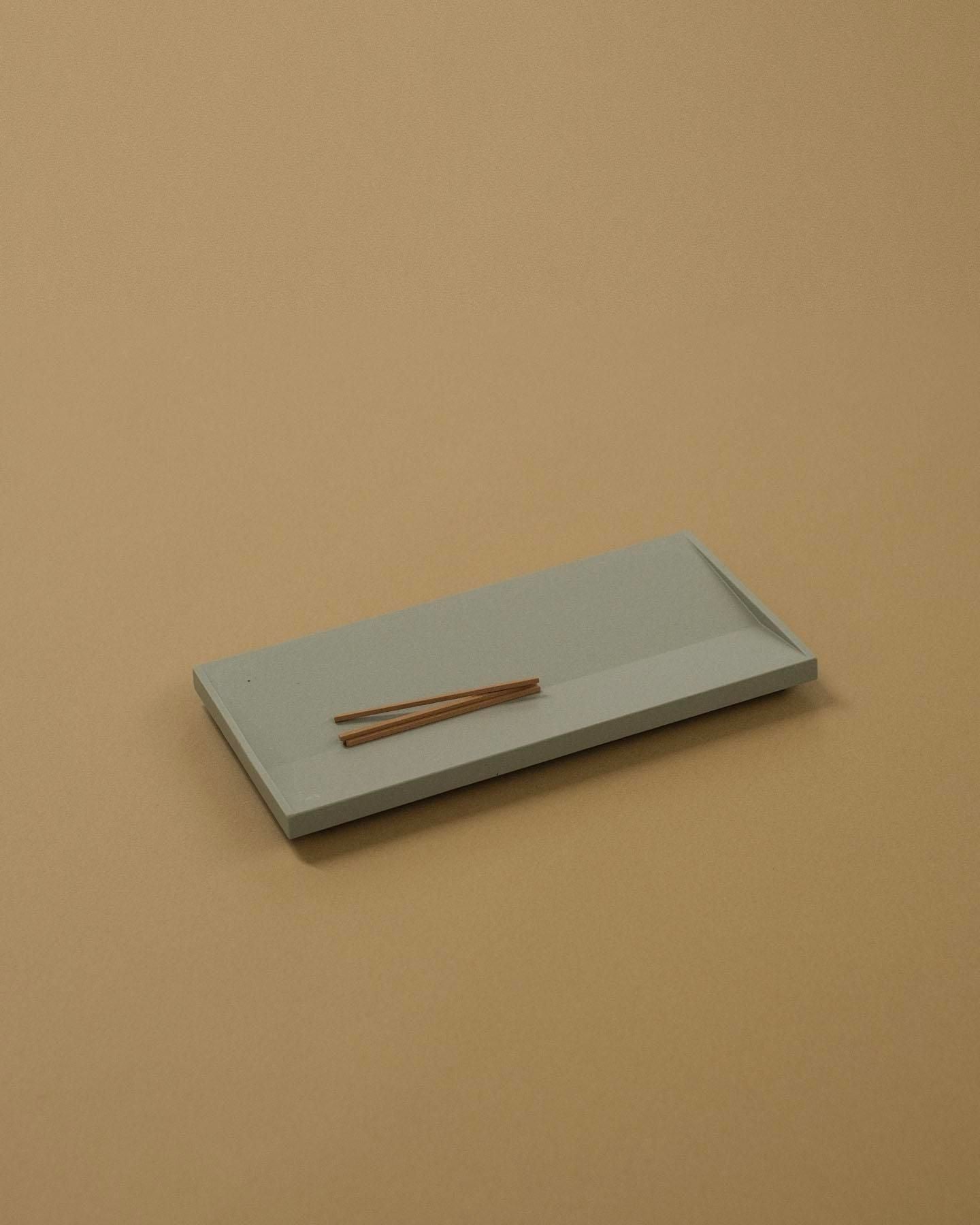 Tray TYPE-C / 031（モスグリーン）