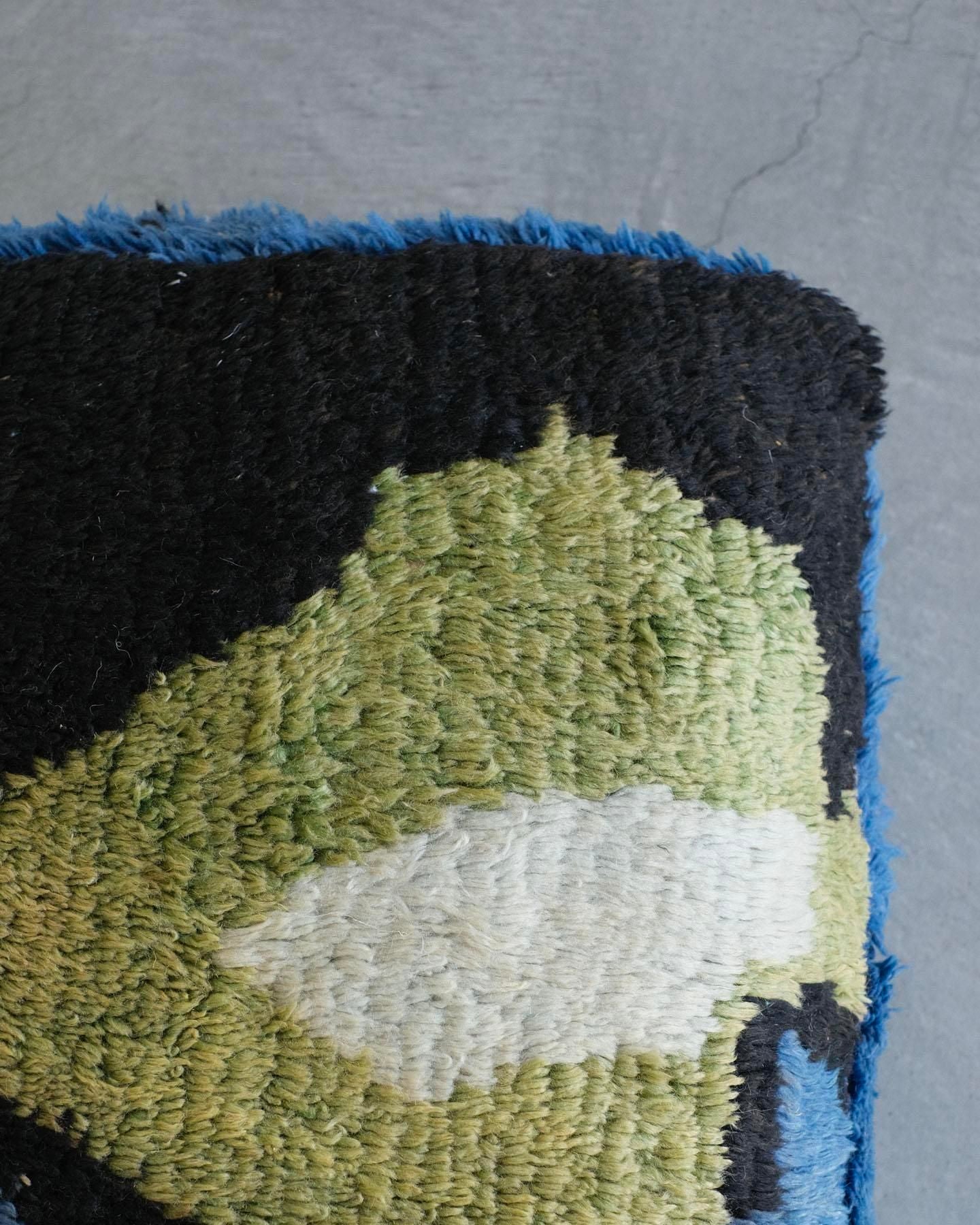 RUG POUF 60 [021D]