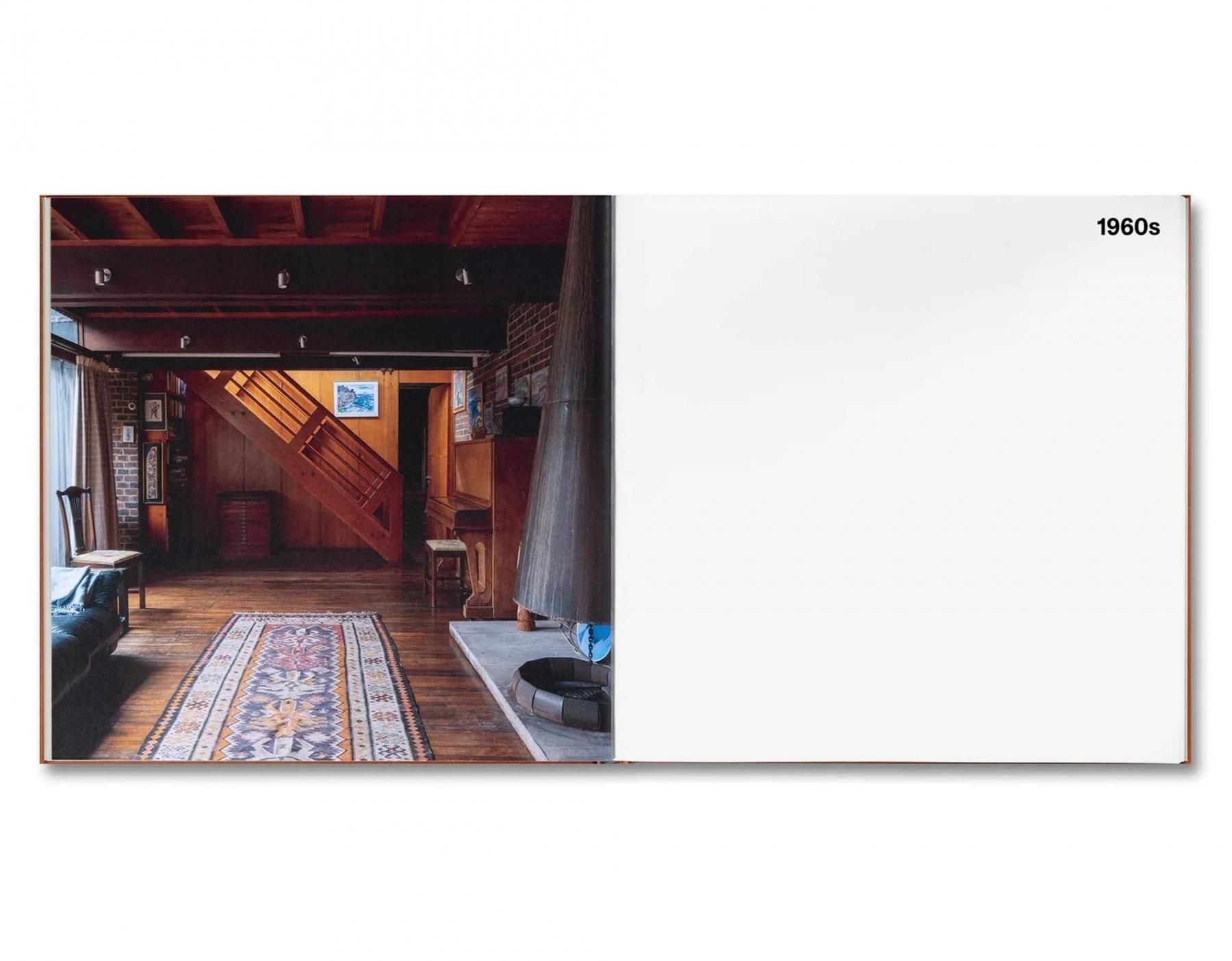 書籍：AT HOME IN LONDON: THE MEWS HOUSE by Ellis Woodman