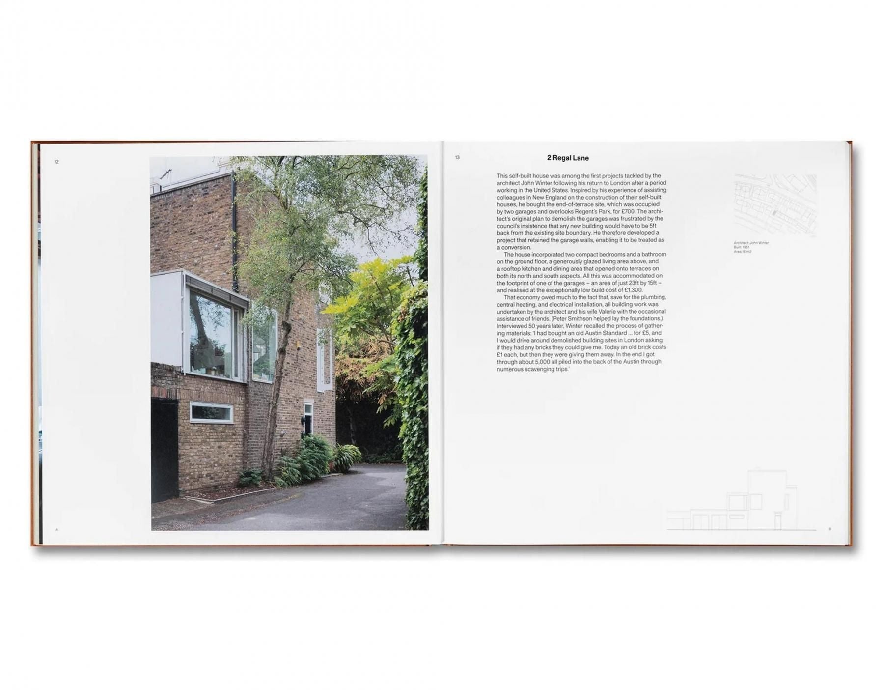 書籍：AT HOME IN LONDON: THE MEWS HOUSE by Ellis Woodman