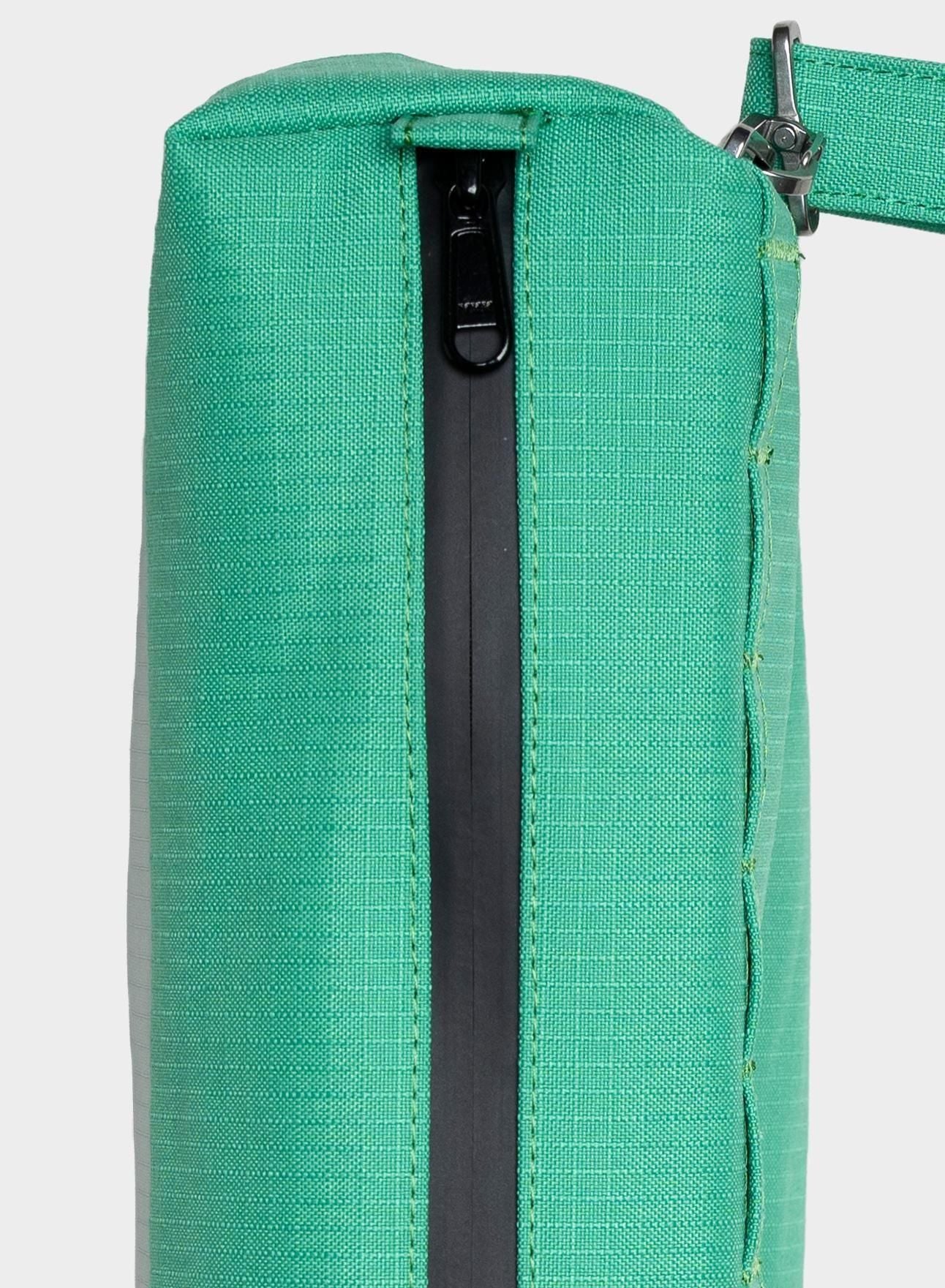Bum Bag M / Holly Green & Surf Spray