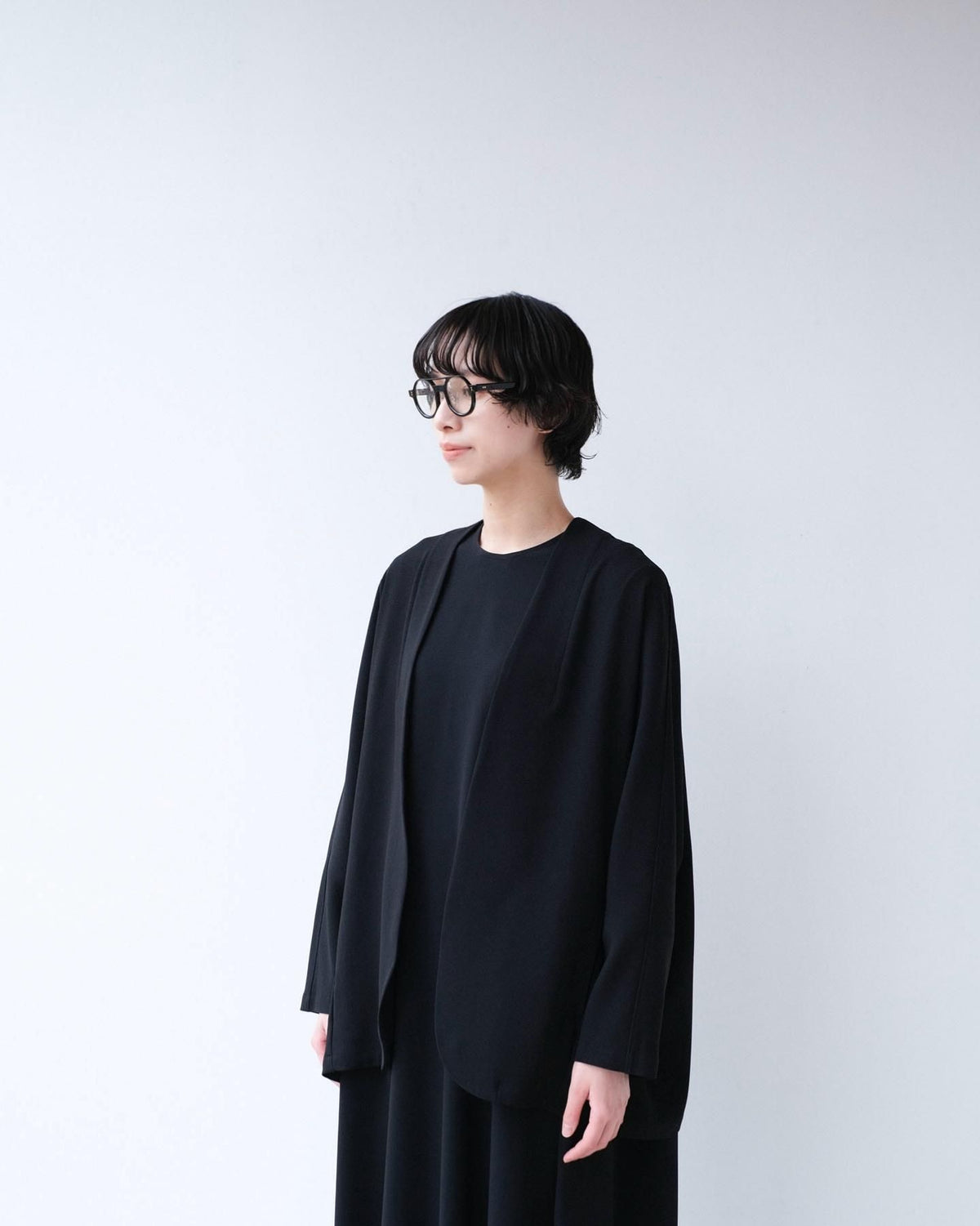 トリアセテート＆ポリエステル・ライトクレープダブルクロス　ドルマンジャケット 99 black [size 3_]