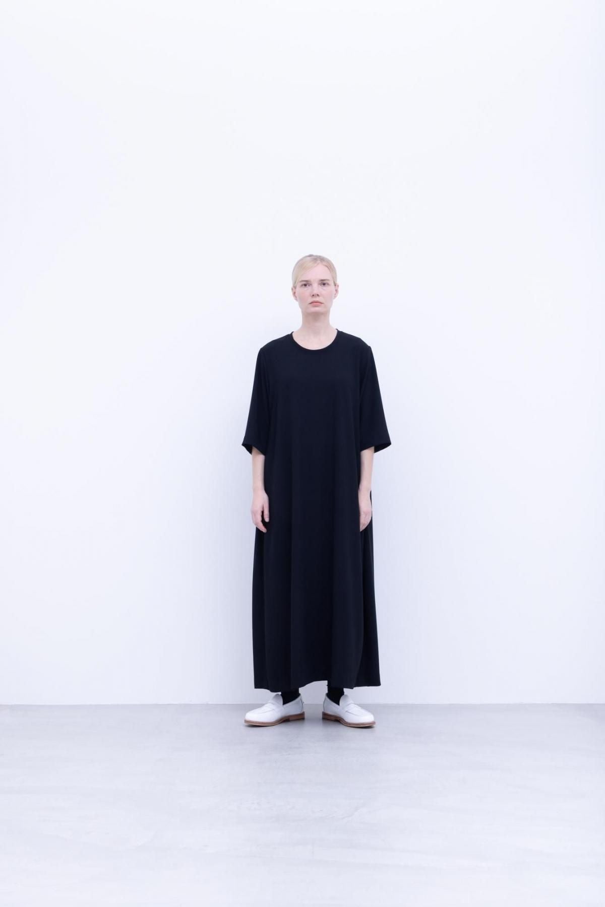 トリアセテート＆ポリエステル・ライトクレープダブルクロス　ロングワンピース / 99 deep black [size 3_]