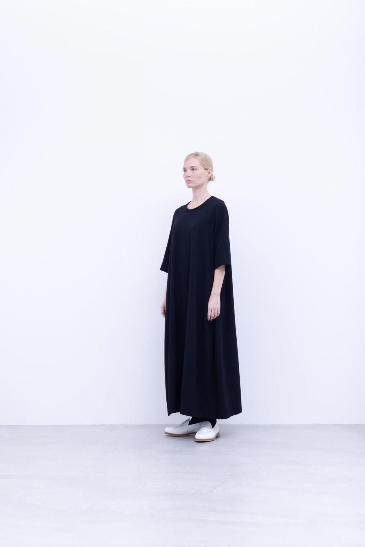 トリアセテート＆ポリエステル・ライトクレープダブルクロス　ロングワンピース / 99 deep black [size 3_]