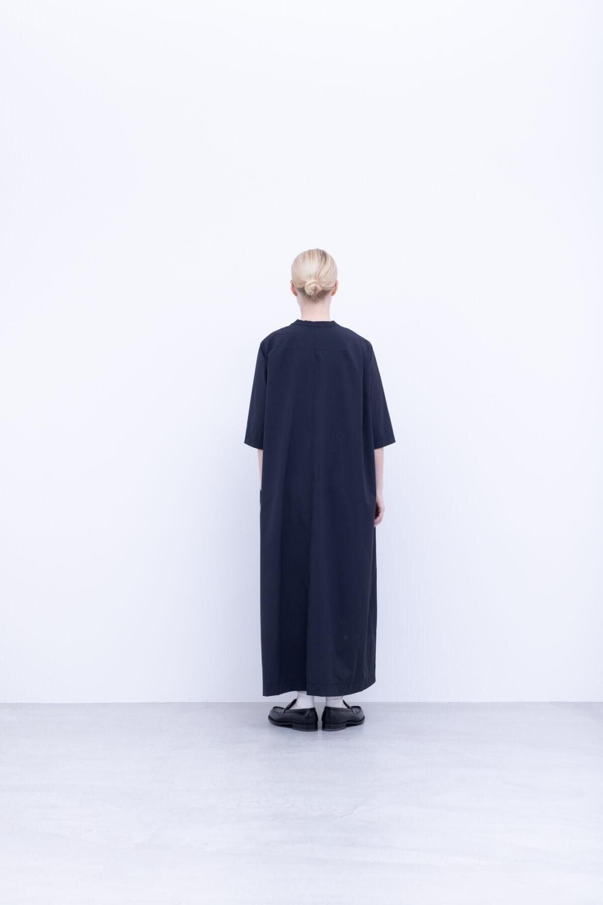 ストレッチポリエステル・マットタイプライター　カタックワンピース / Black［size 3_］
