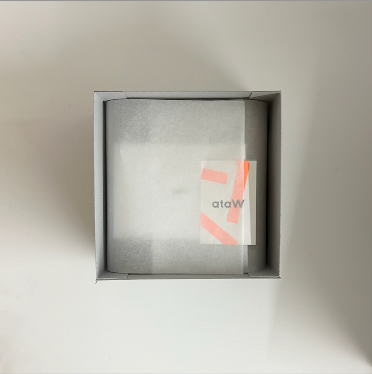Gift Box ／ Type A [ Silver × Orange ]