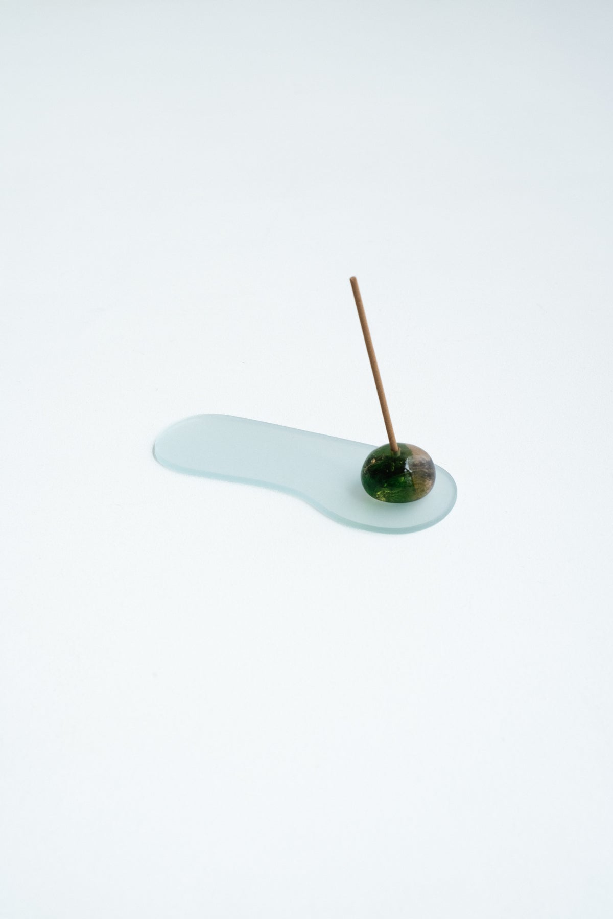 Incense holder [cream]