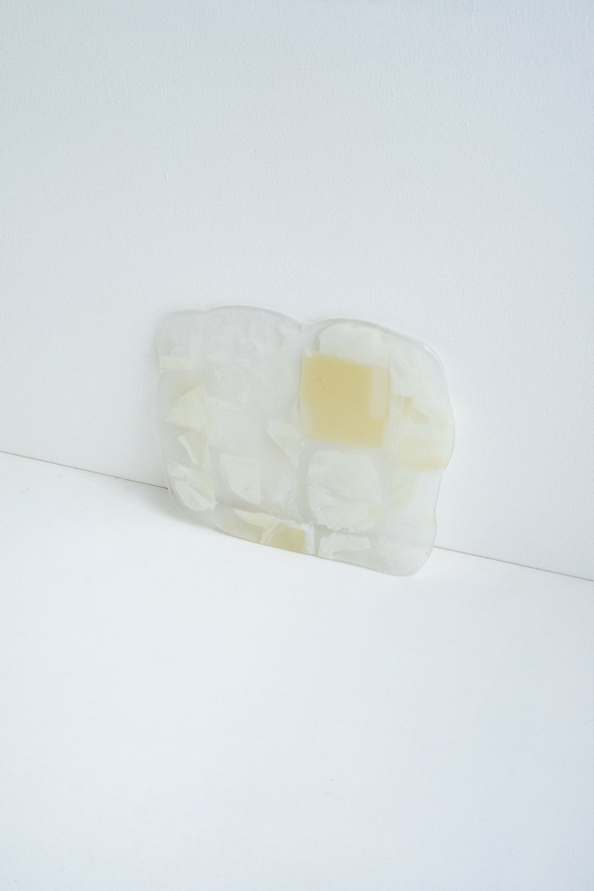 Incense holder [cream]