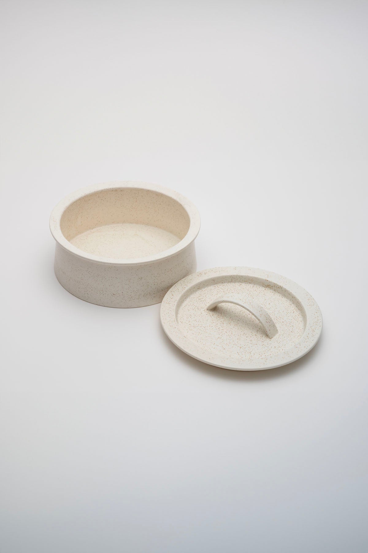 BG / 015 Cooking Pot 240［White Sprinkle］ / 2016 /