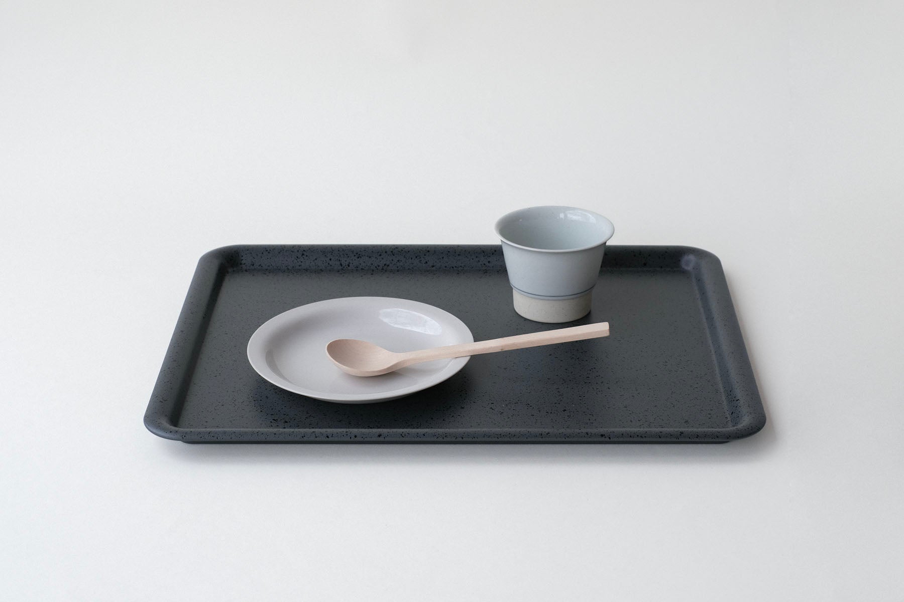 PLACE 02／ A4 Tray Dark Gray（dripping 1 color）