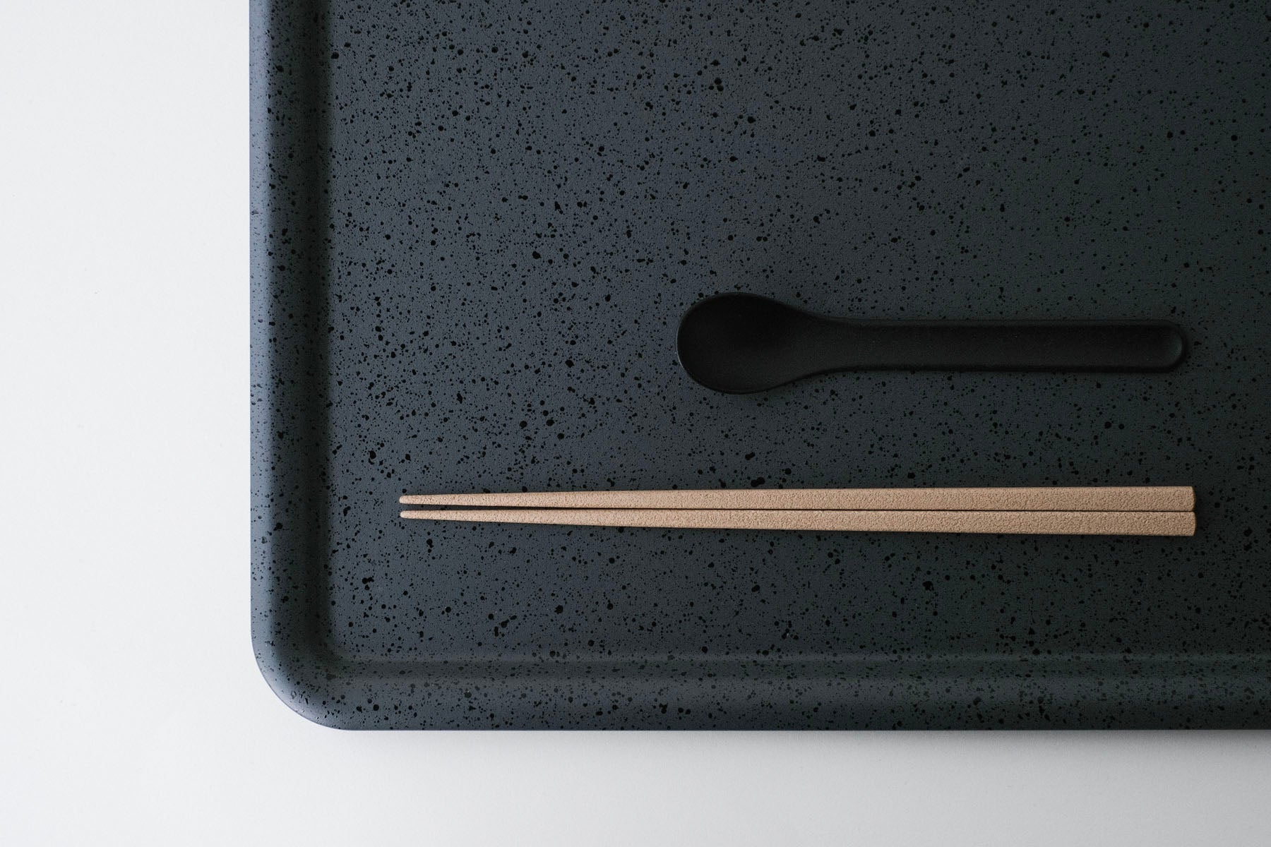 PLACE 02／ B4 Tray Dark Gray（dripping 1 color）