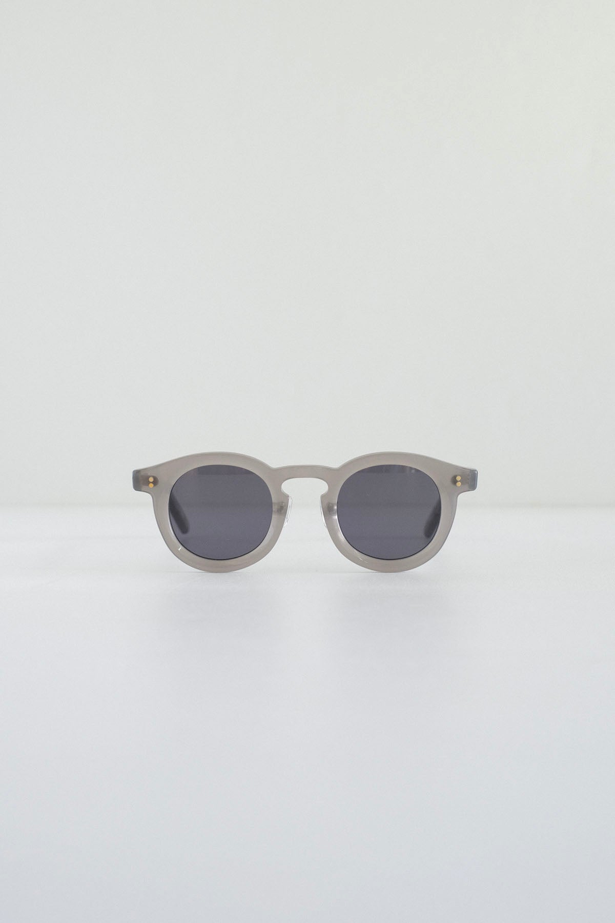 VECTOR 004［Milky Grey］