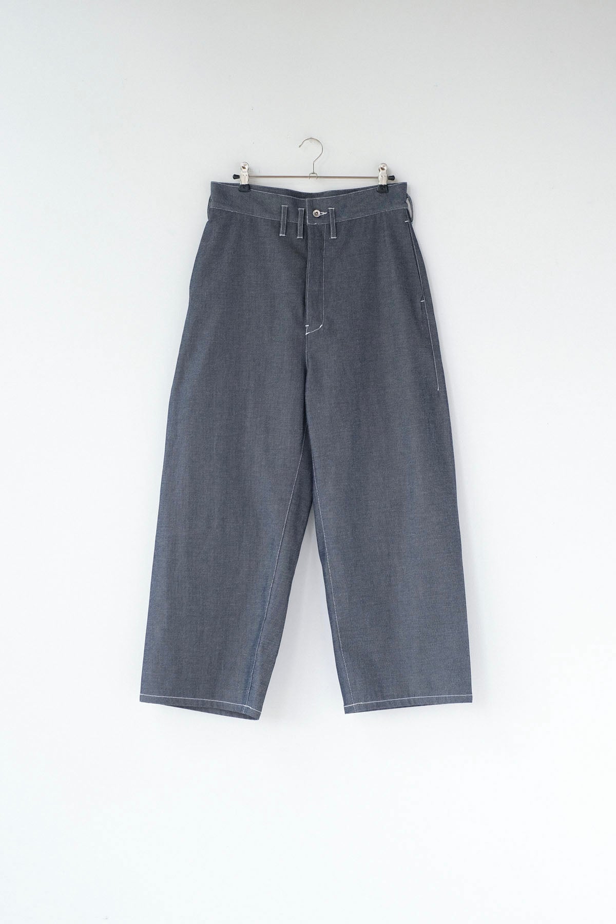 強撚ポリエステル＆コットン・ドライデニム ワイドストレートパンツ / Denim Blue［size XS_］