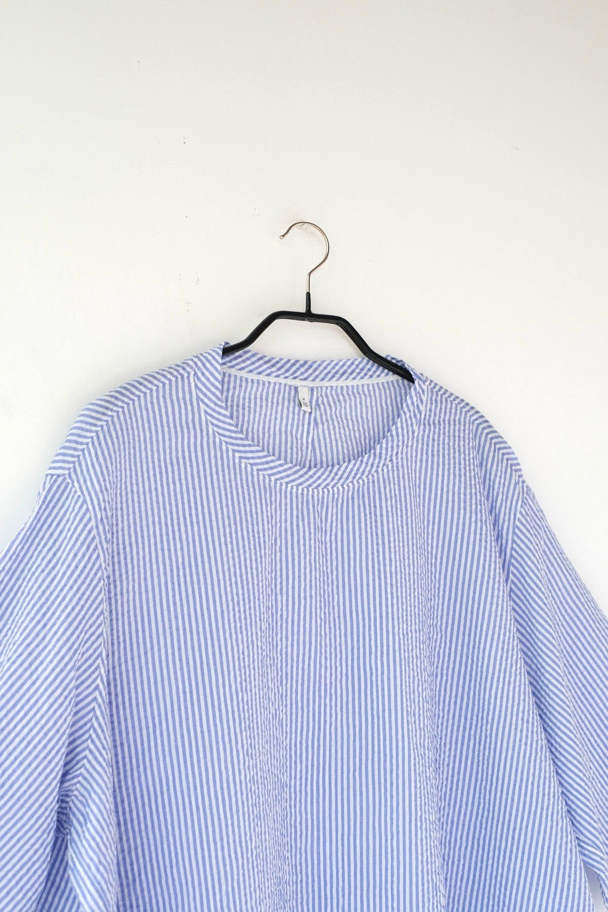 スターチコットン・ストライプローン クルーネックプルオーバー / Light Blue × White［size M_］