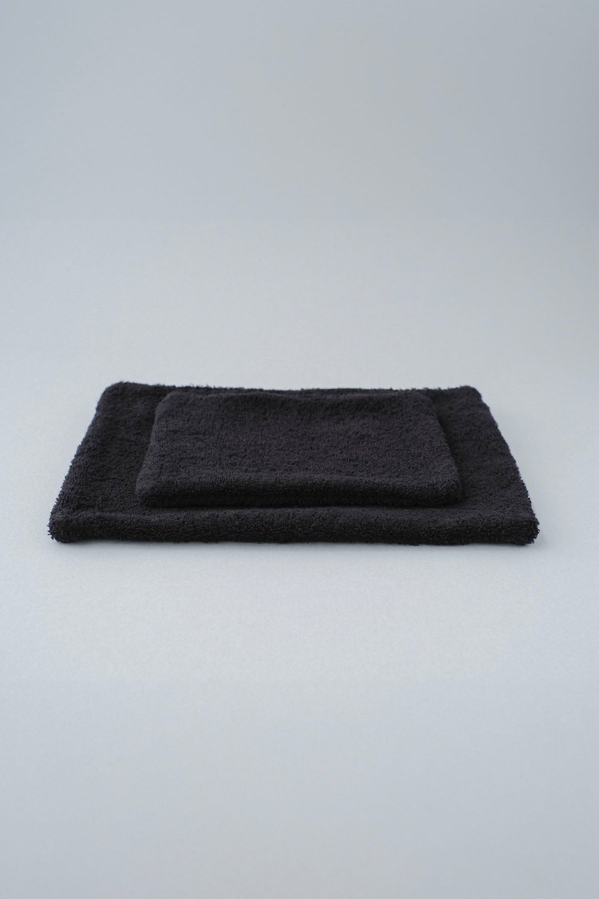 TW02 / FLAT POUCH M［BLACK］