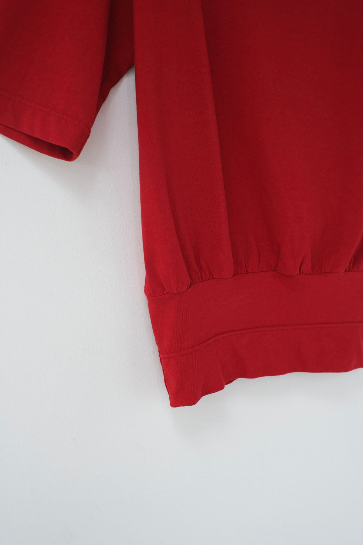 強撚コットンヘビー天竺　クルーネックタックインT / Red［size XS］