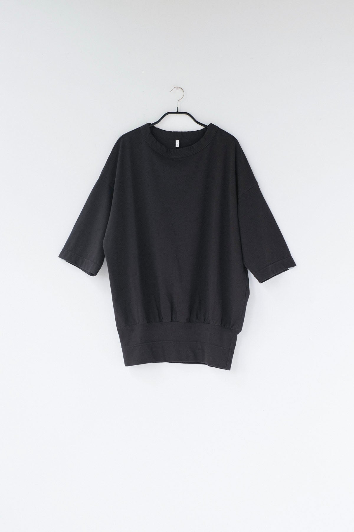 強撚コットンヘビー天竺　クルーネックタックインT / Off White［size XS］