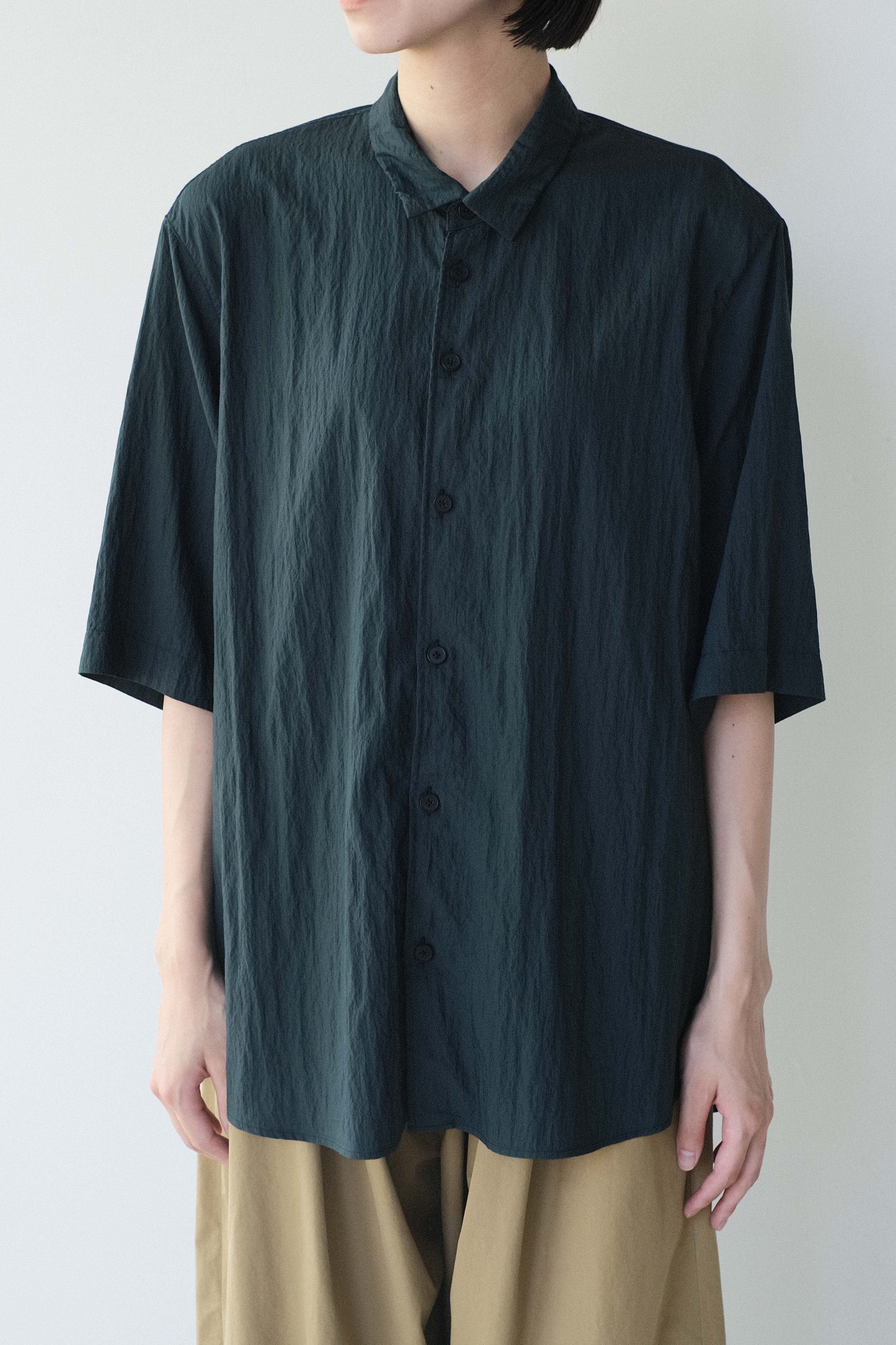 ビスコースナイロン・ライトタイプライター 半袖シャツ / 85 Bottle Green［size XS］