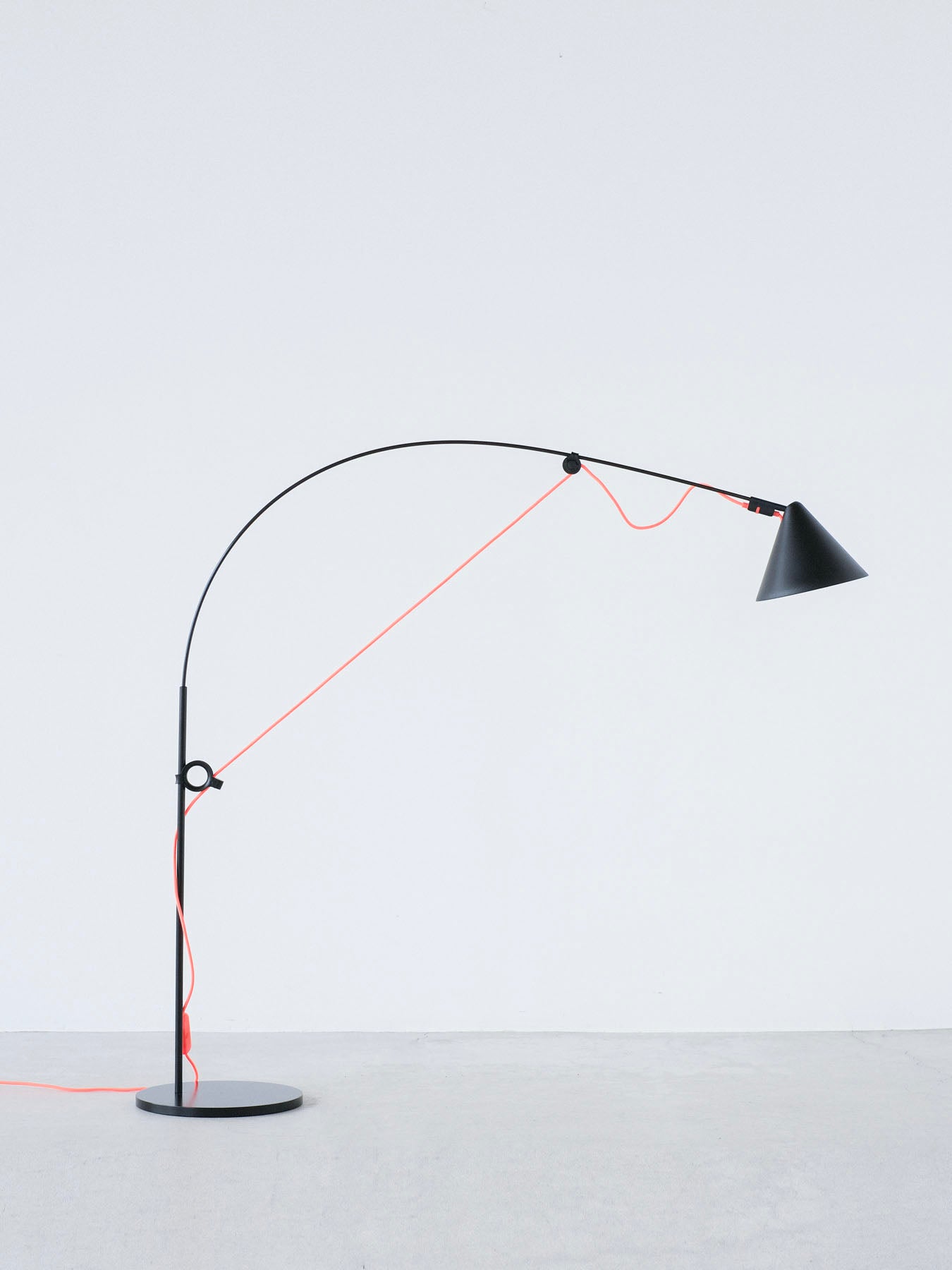 AYNO S desk lamp [black×orange] / Midgard designed by Stefan Diez