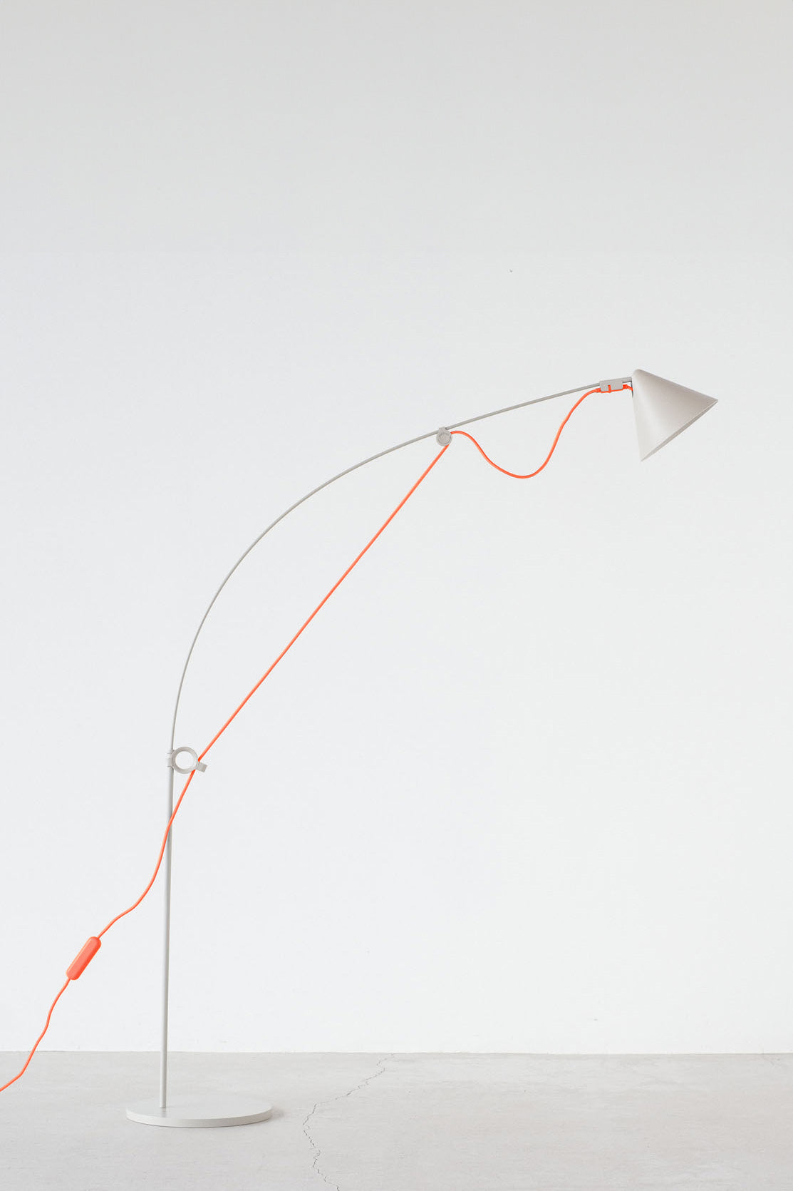 AYNO S desk lamp [grey×orange] / Midgard designed by Stefan Diez