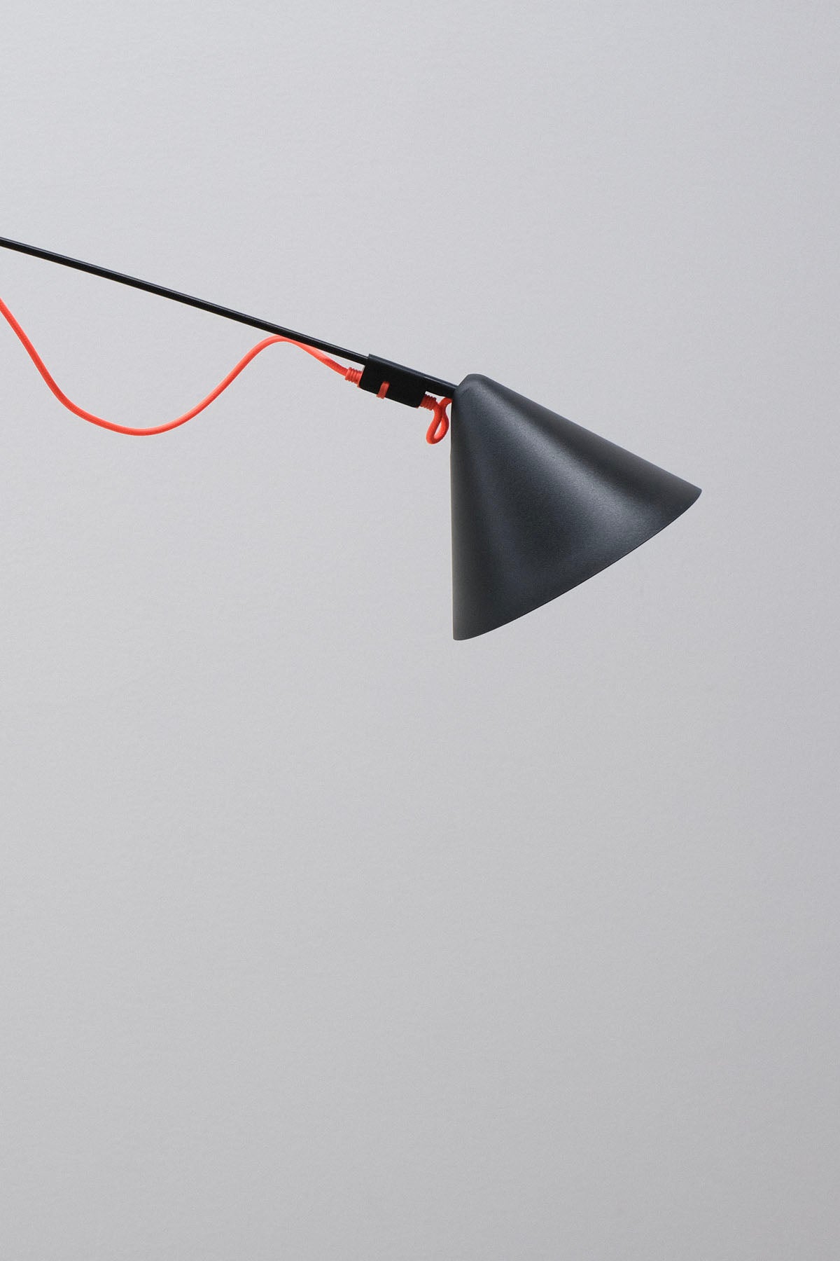 AYNO S desk lamp [black×orange] / Midgard designed by Stefan Diez