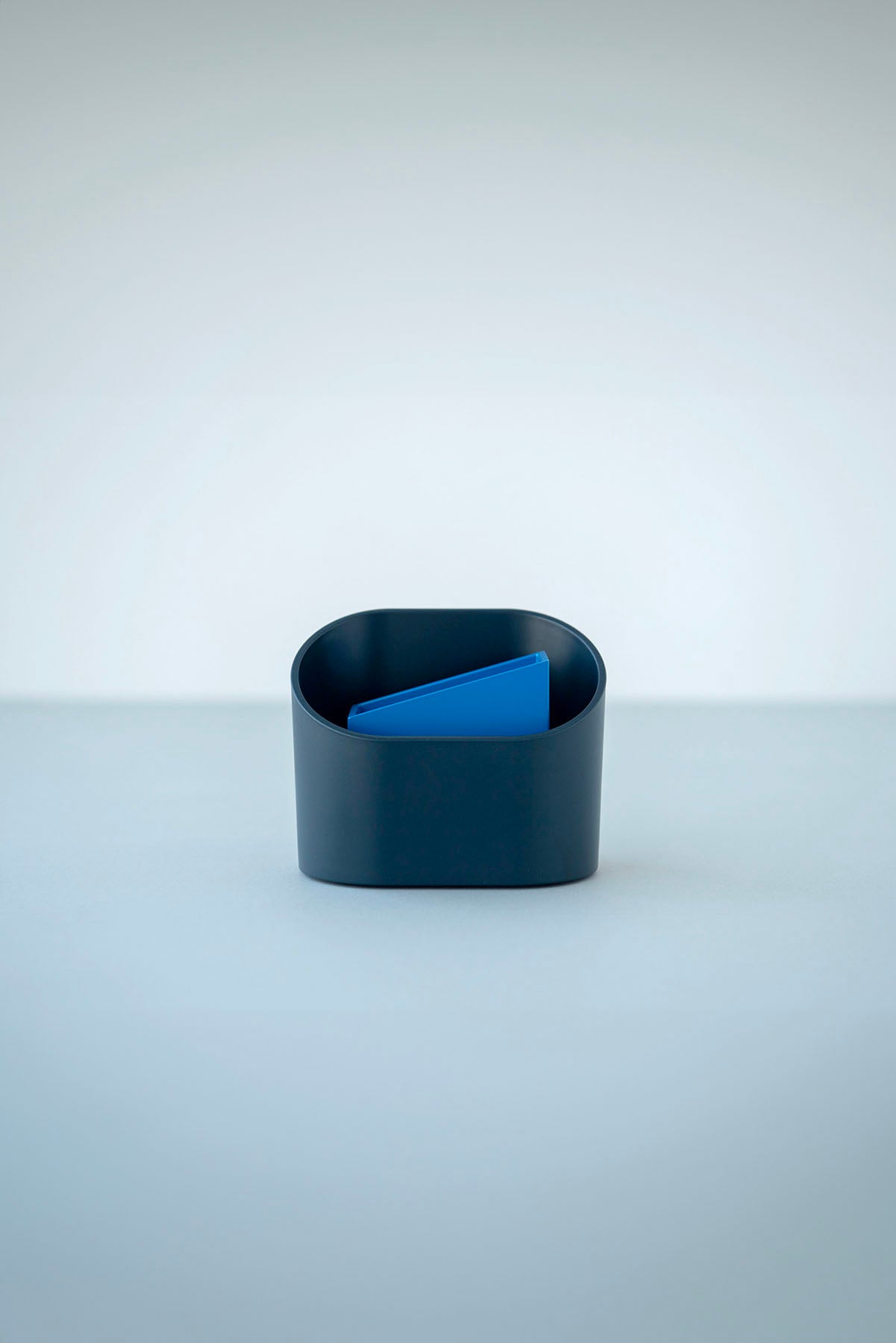 STAND［NAVY］