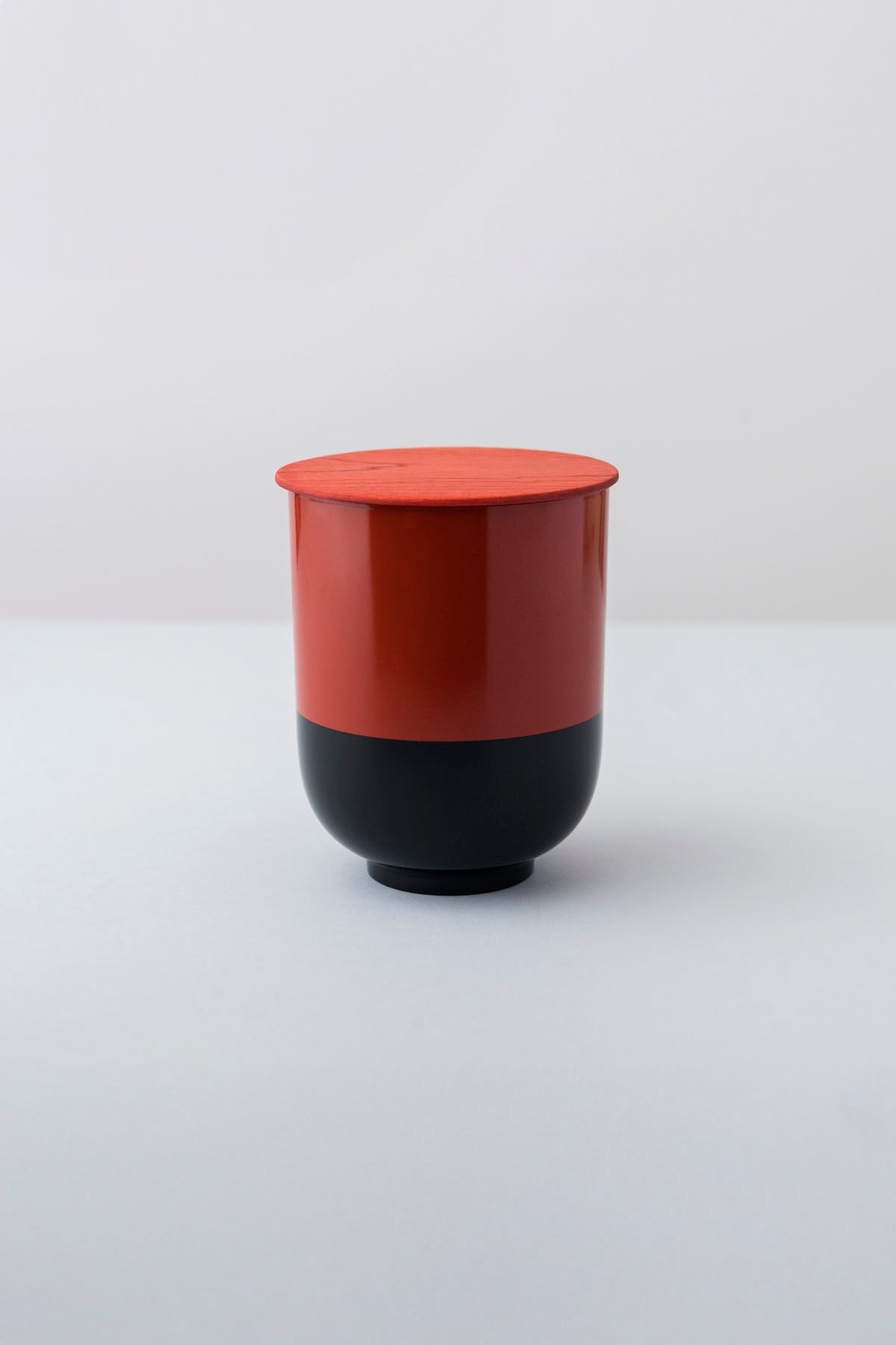 STORE Tall Round / Red Top