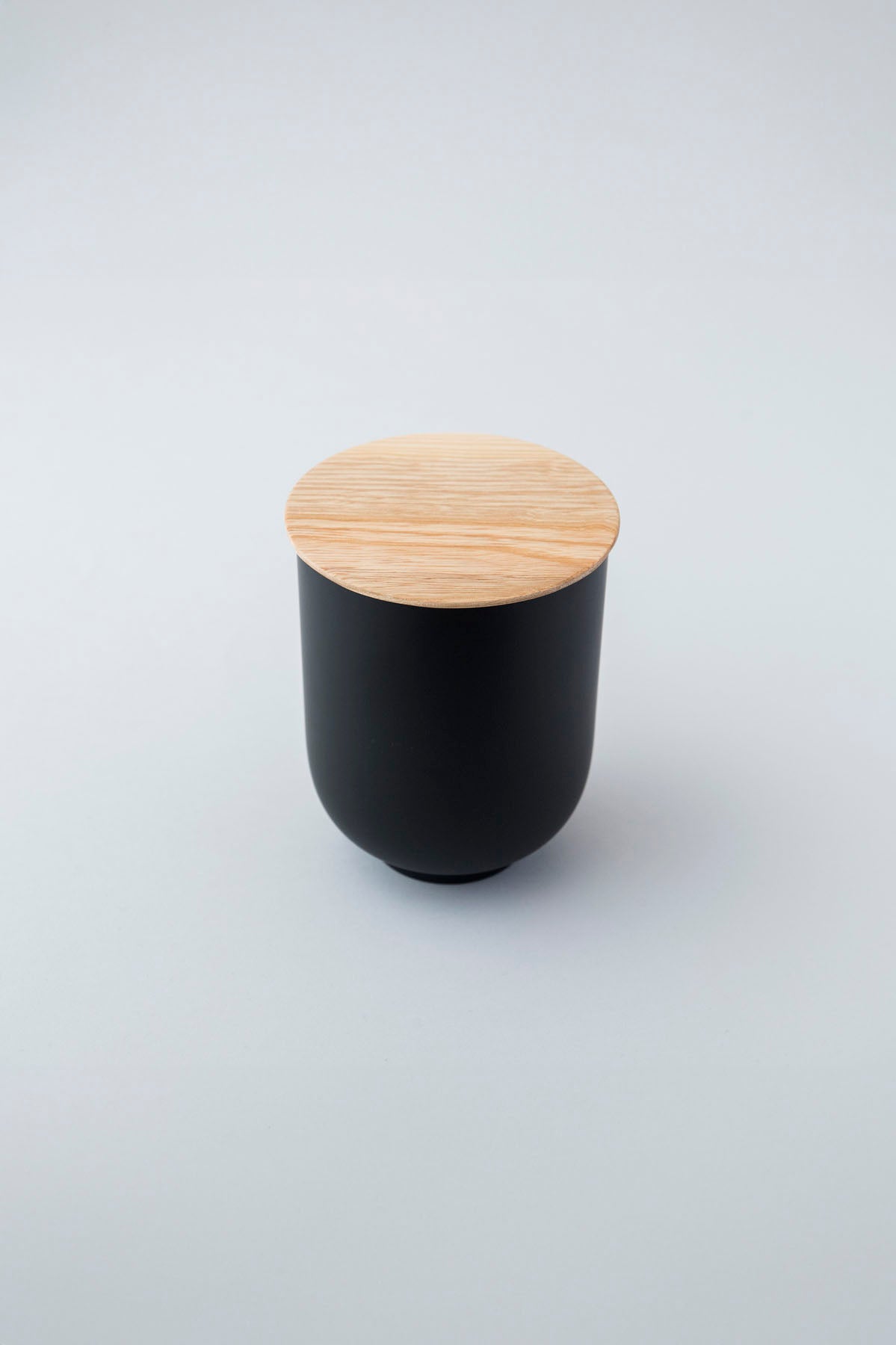 STORE Tall Round / Black