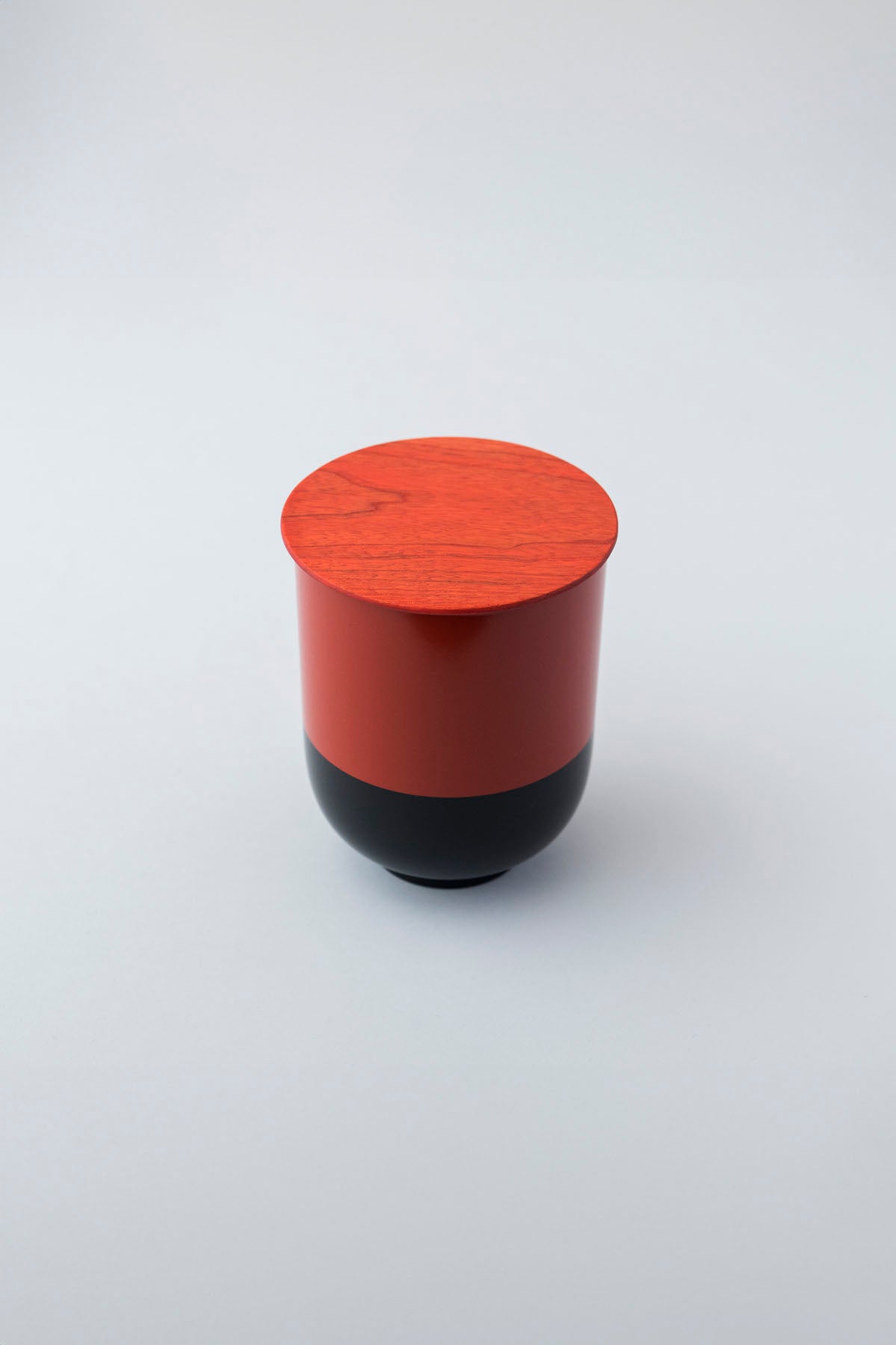 STORE Tall Round / Red Top