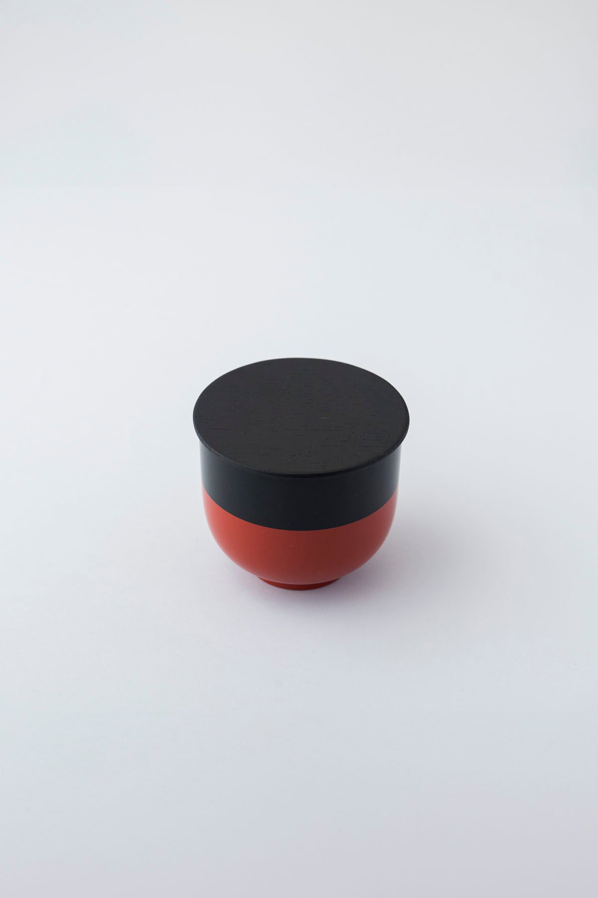 STORE Short Round / Black Top