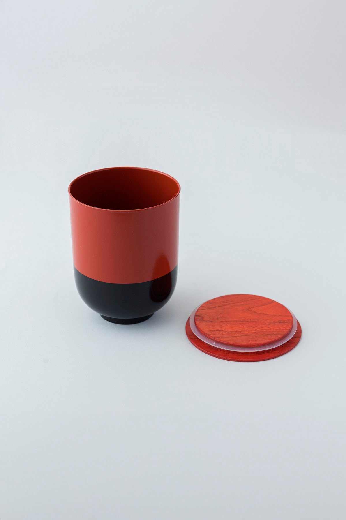 STORE Tall Round / Red Top