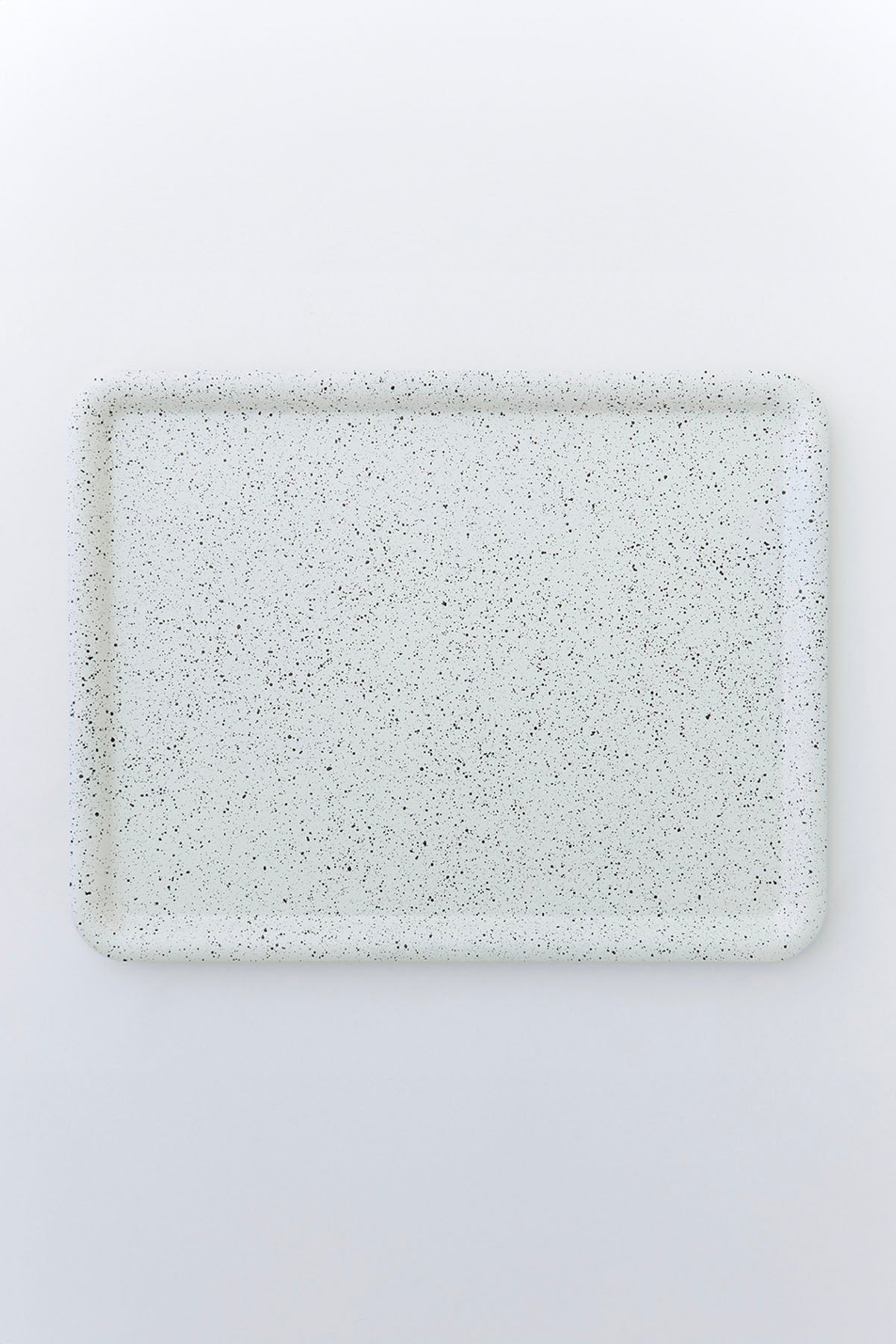 PLACE 02／ B4 Tray Off White B（dripping 1 color）