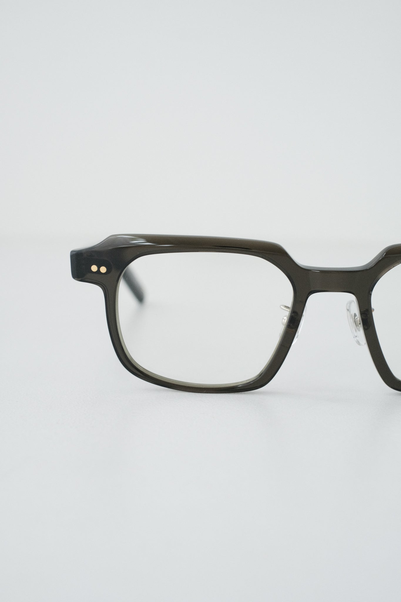 VECTOR 001 [Clear Grey]