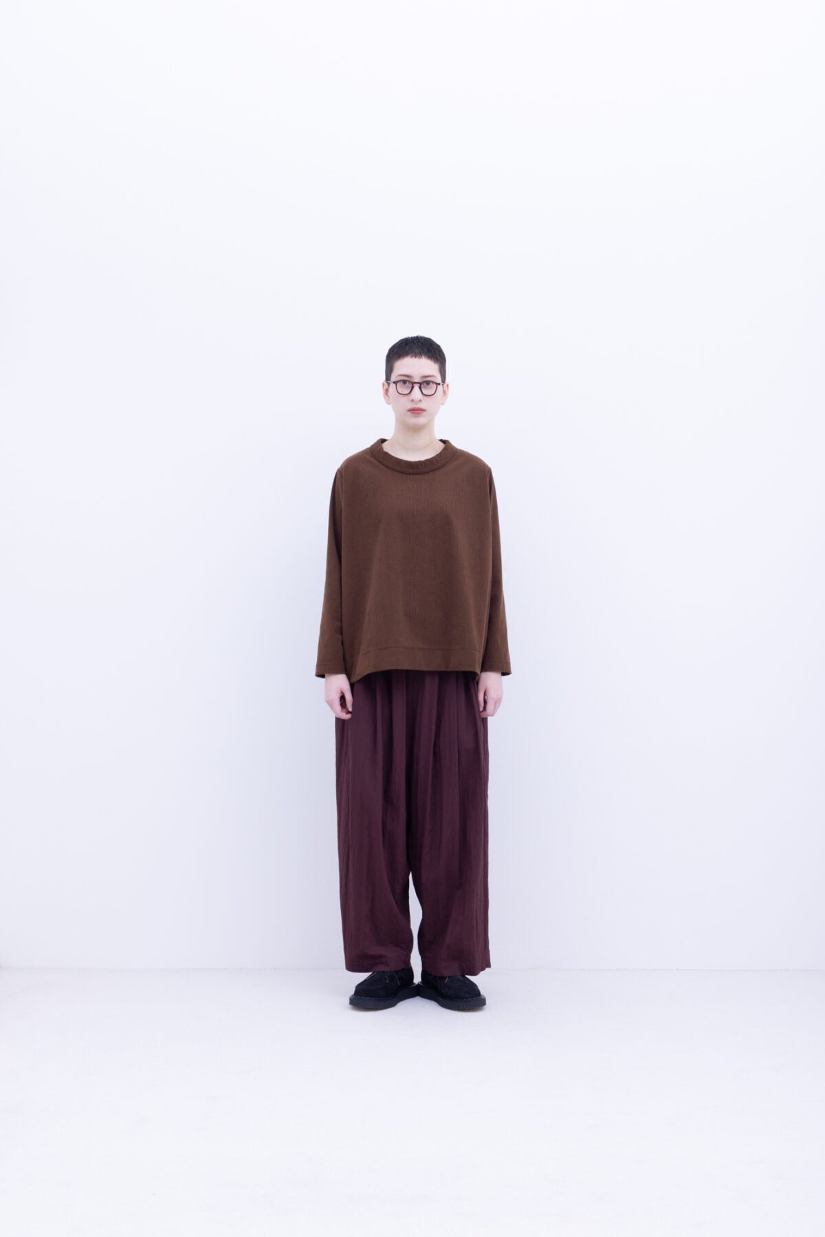 ビスコースナイロン・ライトタイプライター タックパンツ / 24 Marron［size M］