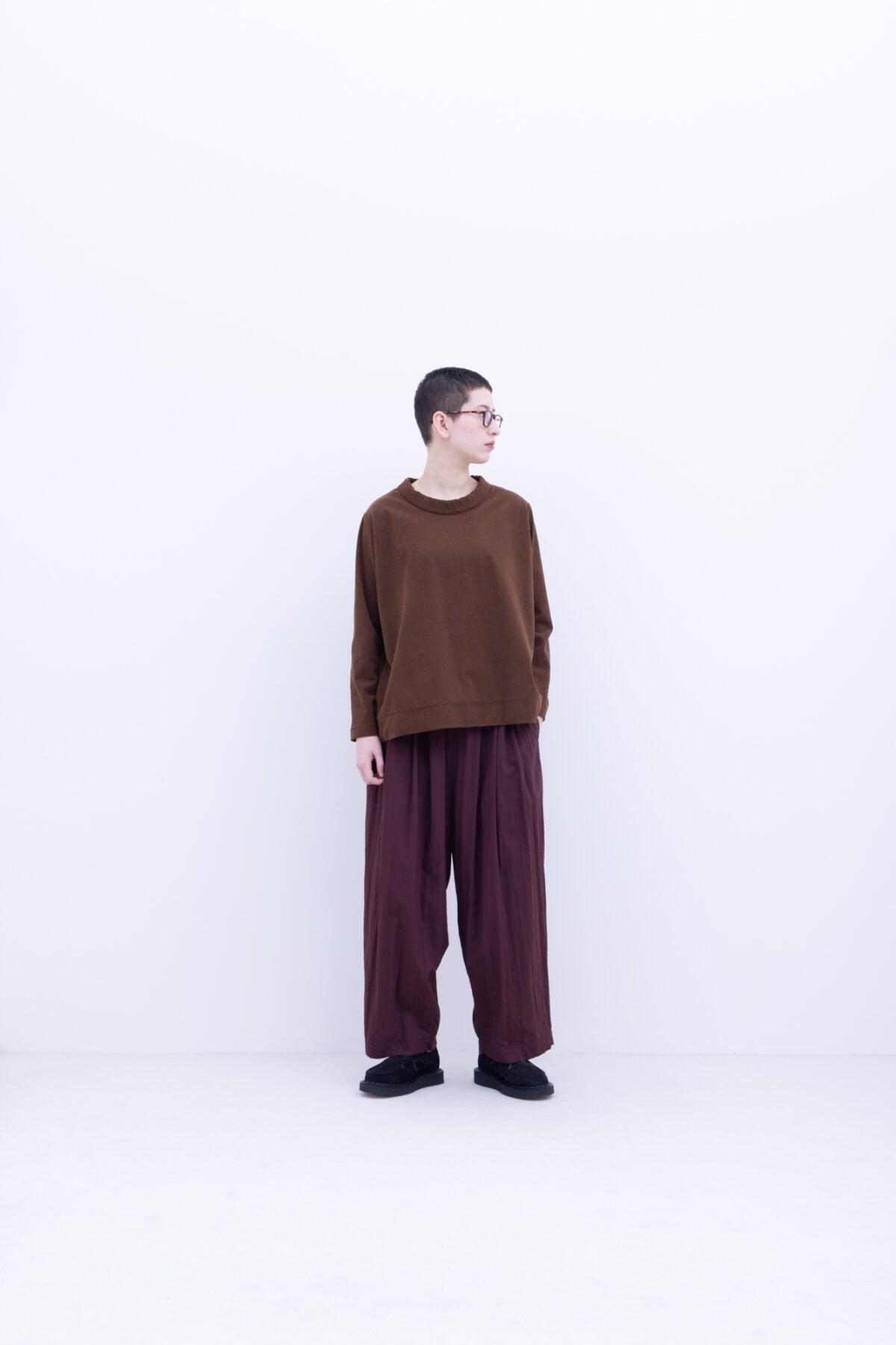 ビスコースナイロン・ライトタイプライター タックパンツ / 24 Marron［size XS］
