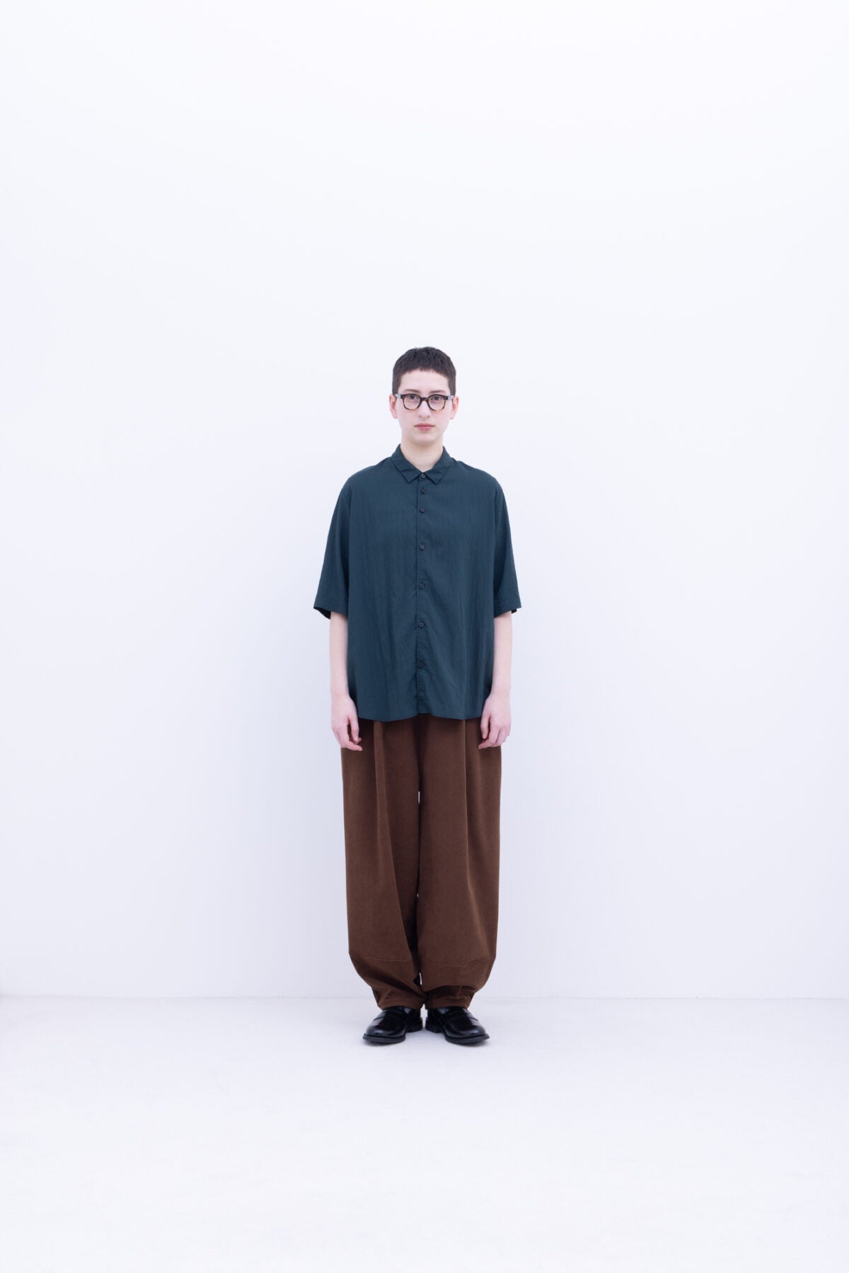 ビスコースナイロン・ライトタイプライター 半袖シャツ / 85 Bottle Green［size XS］