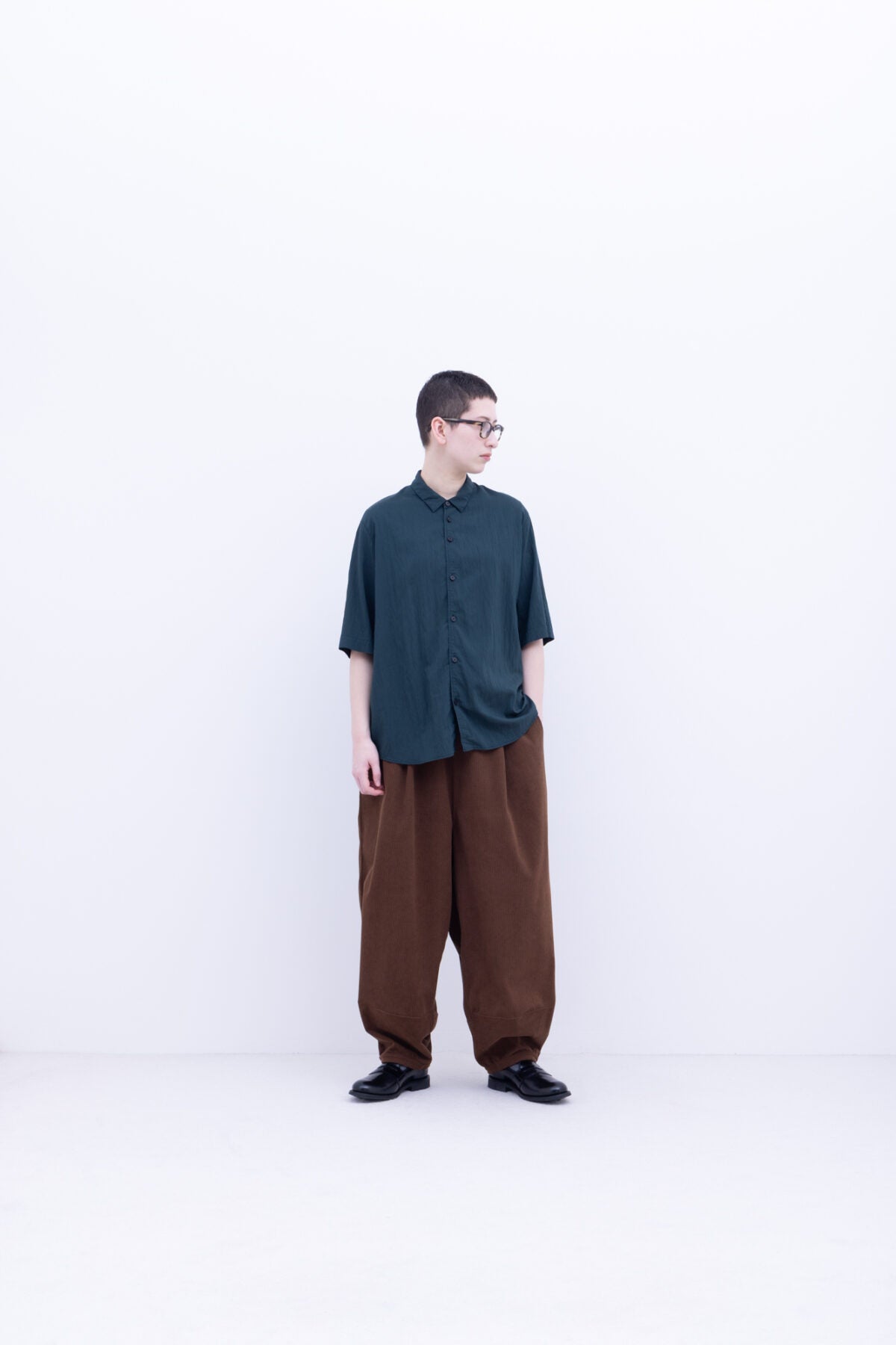 ビスコースナイロン・ライトタイプライター 半袖シャツ / 85 Bottle Green［size XS］
