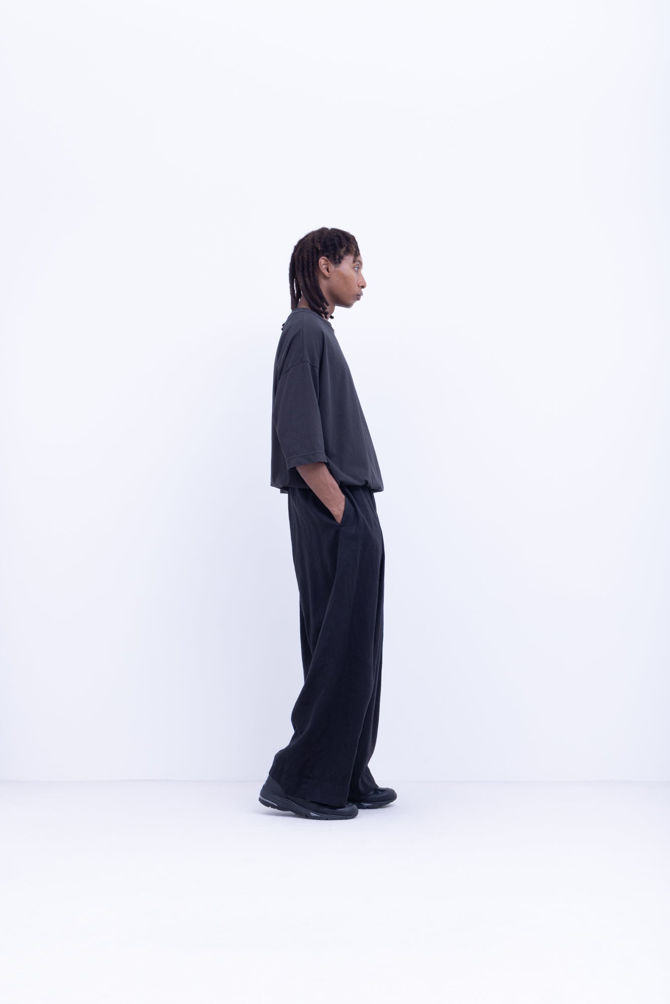 強撚コットンヘビー天竺　クルーネックタックインT / Charcoal Grey［size XS］