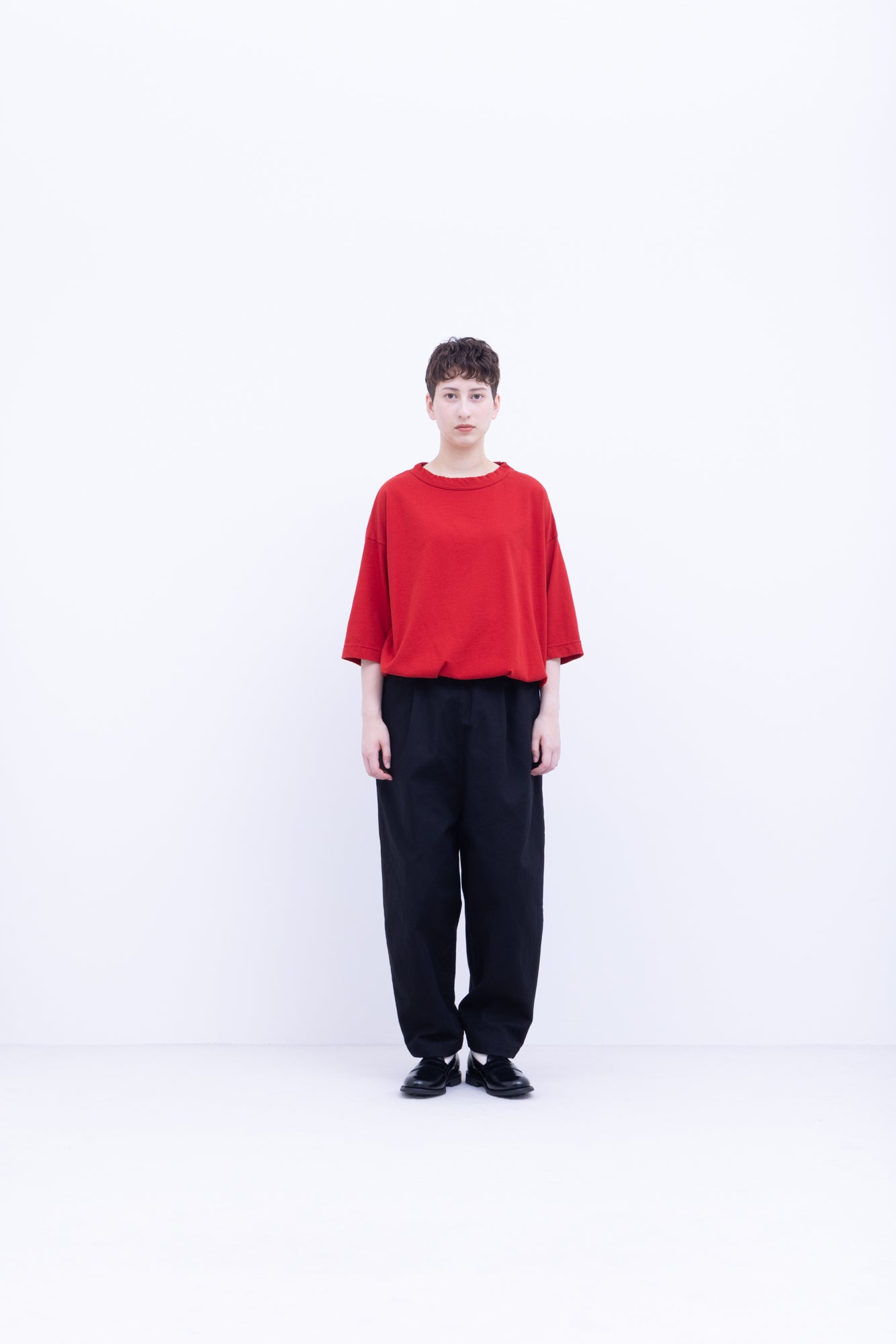強撚コットンヘビー天竺　クルーネックタックインT / Red［size XS］