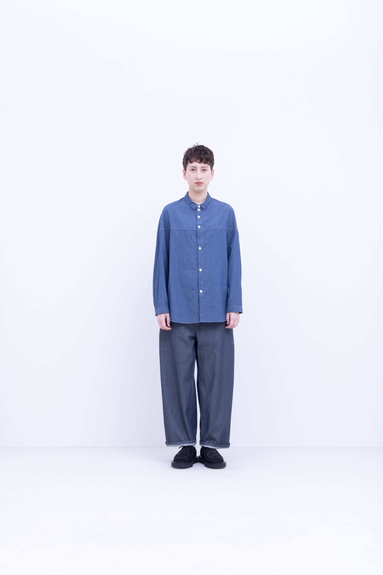 強撚ポリエステル＆コットン・ドライデニム ワイドストレートパンツ / Denim Blue［size XS_］